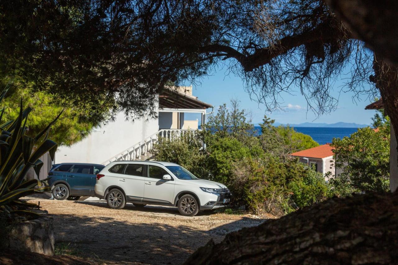 Apartments By The Sea Milna, Vis - 8895 Rukavac  Bagian luar foto