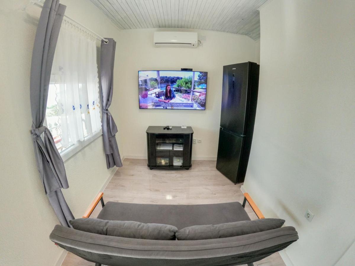Apartments By The Sea Milna, Vis - 8895 Rukavac  Bagian luar foto