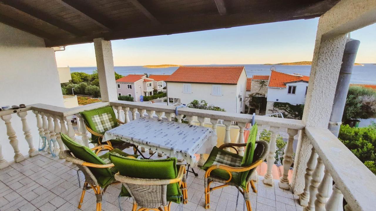Apartments By The Sea Milna, Vis - 8895 Rukavac  Bagian luar foto