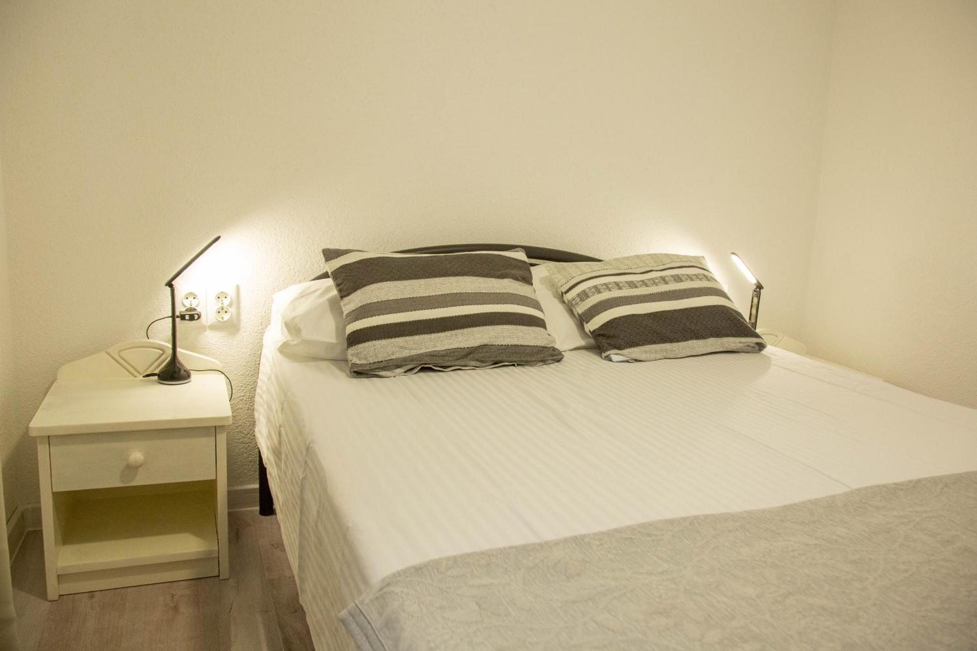 Apartments By The Sea Milna, Vis - 8895 Rukavac  Ruang foto