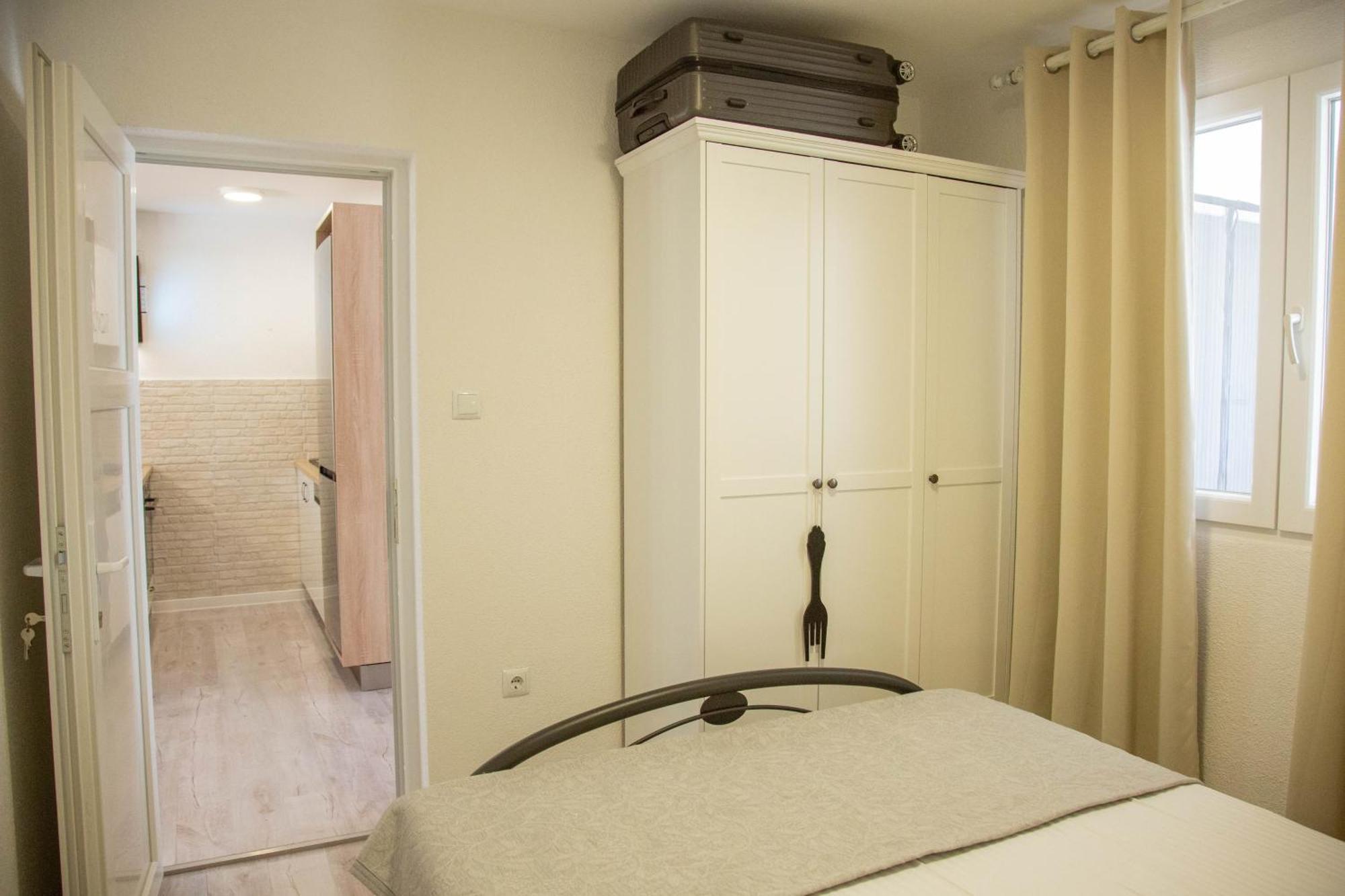 Apartments By The Sea Milna, Vis - 8895 Rukavac  Ruang foto