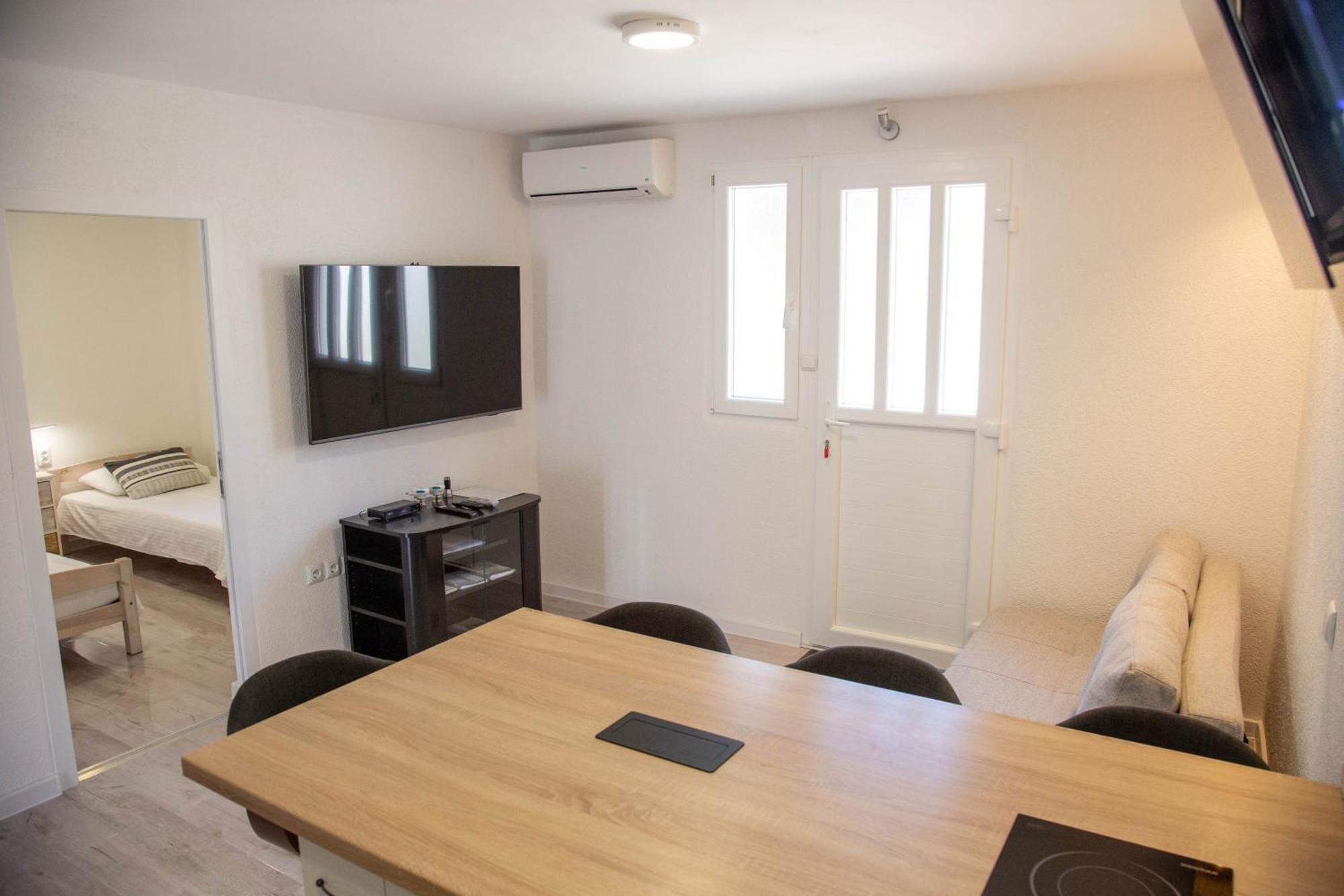 Apartments By The Sea Milna, Vis - 8895 Rukavac  Ruang foto