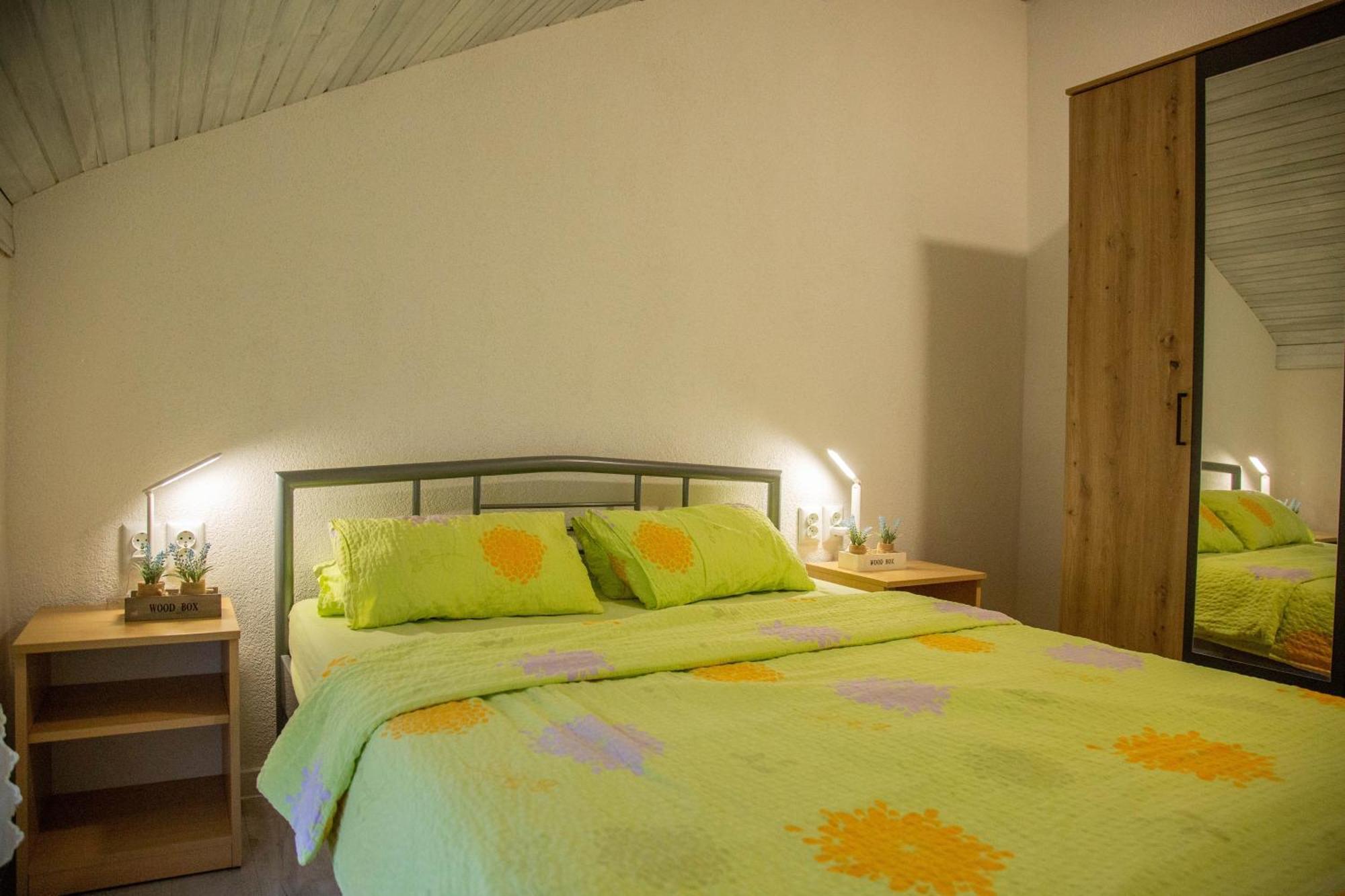 Apartments By The Sea Milna, Vis - 8895 Rukavac  Ruang foto